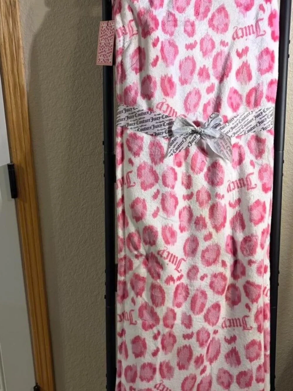 Juicy Couture Pink Leopard Print Plush Twin Blanket 60x90 NWT